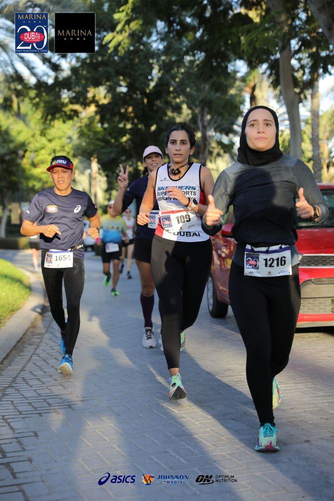Samar and teammates finishing together